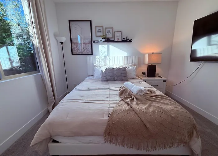 4br, Near By State Farm, La Dodgers, Arena & Luke Air Force Base * Glendale