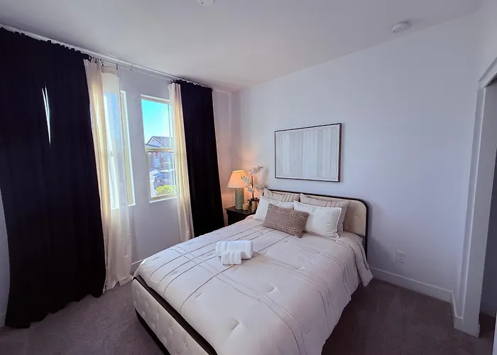 4br, Near By State Farm, La Dodgers, Arena & Luke Air Force Base * Glendale