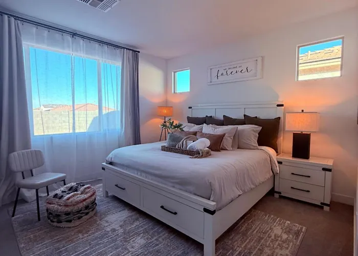 4br, Near By State Farm, La Dodgers, Arena & Luke Air Force Base * Glendale