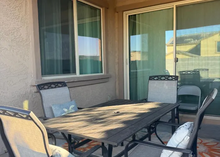 4br, Near By State Farm, La Dodgers, Arena & Luke Air Force Base * Glendale