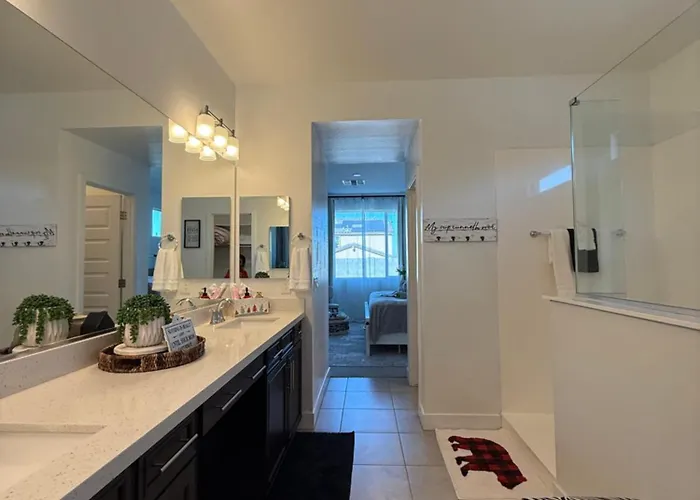 4br, Near By State Farm, La Dodgers, Arena & Luke Air Force Base *