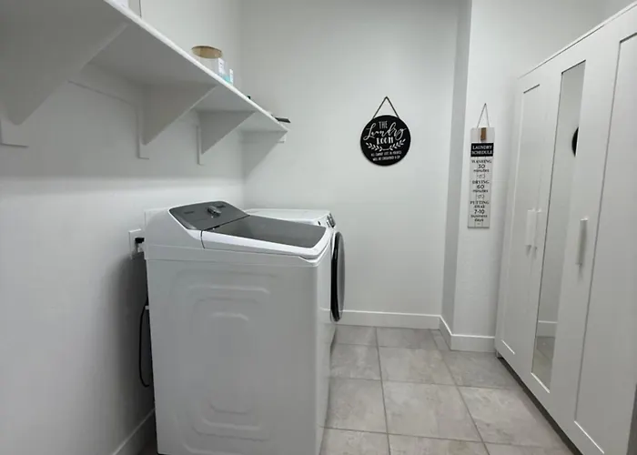 4br, Near By State Farm, La Dodgers, Arena & Luke Air Force Base * Glendale